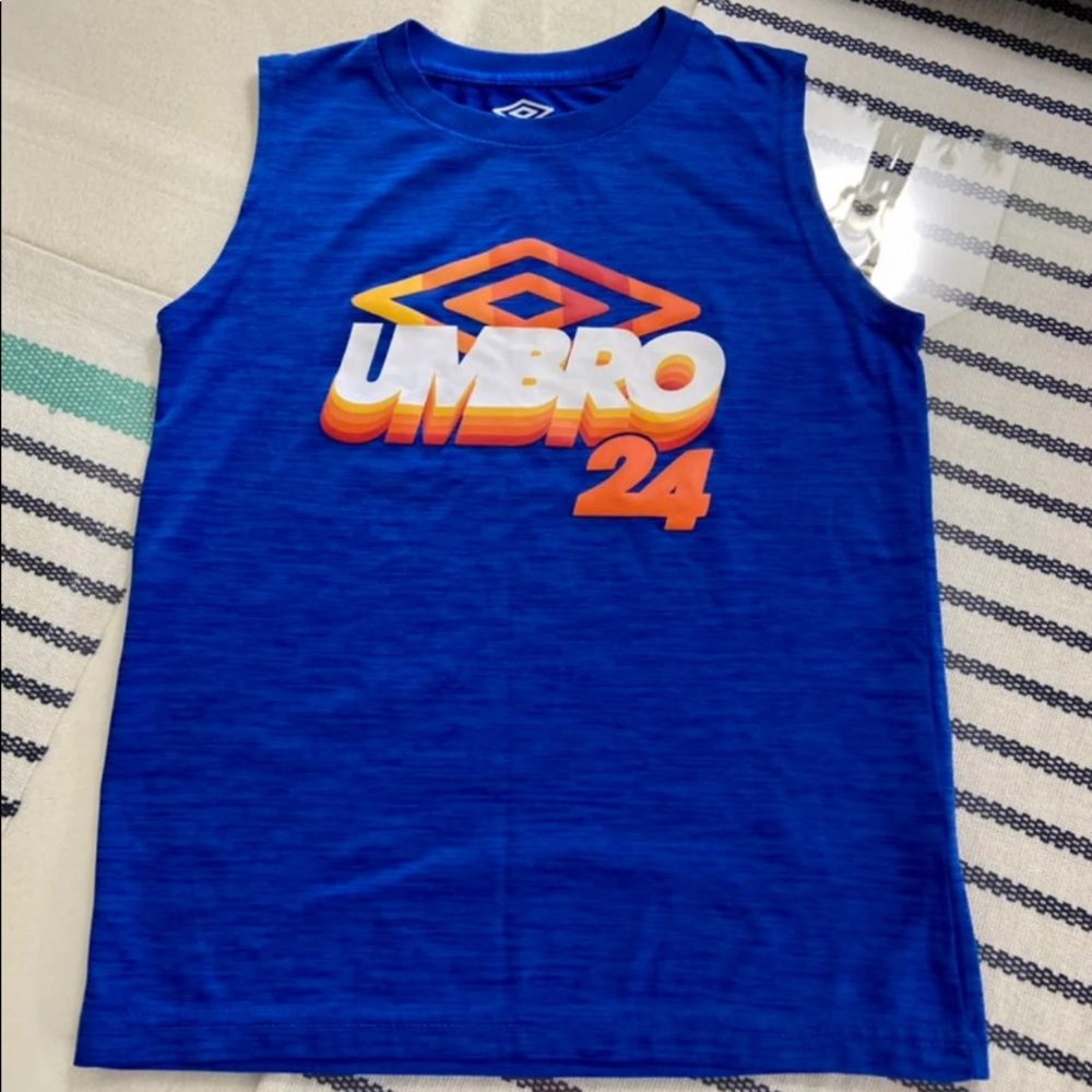 UMBRO SLEEVELESS SHIRT SIZE MEDIUM (8/10)